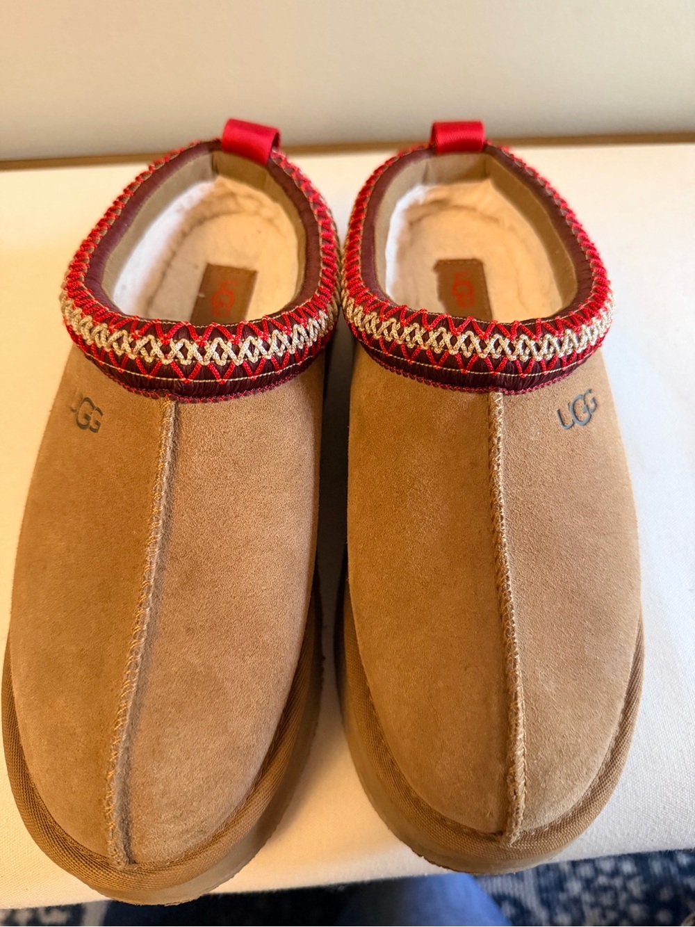 UGG Slip-On Suede Slippers in Chestnut with Red Trim size 6